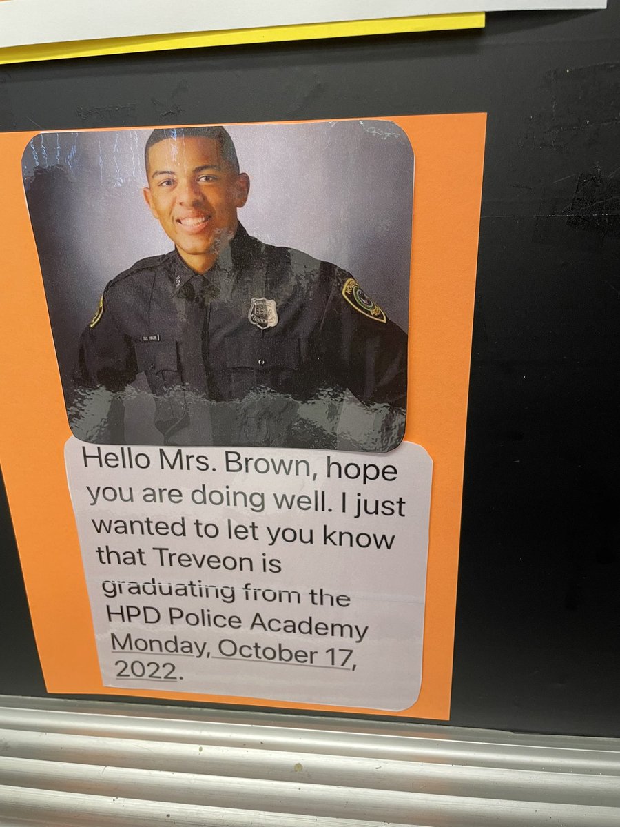 AhmeshaG's tweet photo. Thank you @Brainmogul95 for making such an impact in Officer Dixon’s life that he wanted to pay it forward and give back to your students! Real life connections at its best. #DRIVEtheROSSway @TeamHISD @HISDElementary2 https://t.co/mHYcxg1W7b