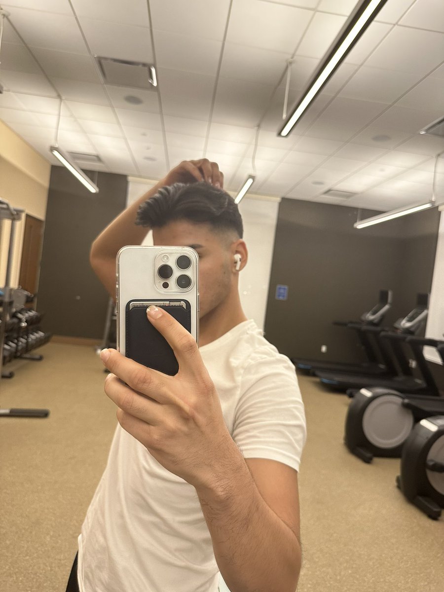 randomramiro tweet picture