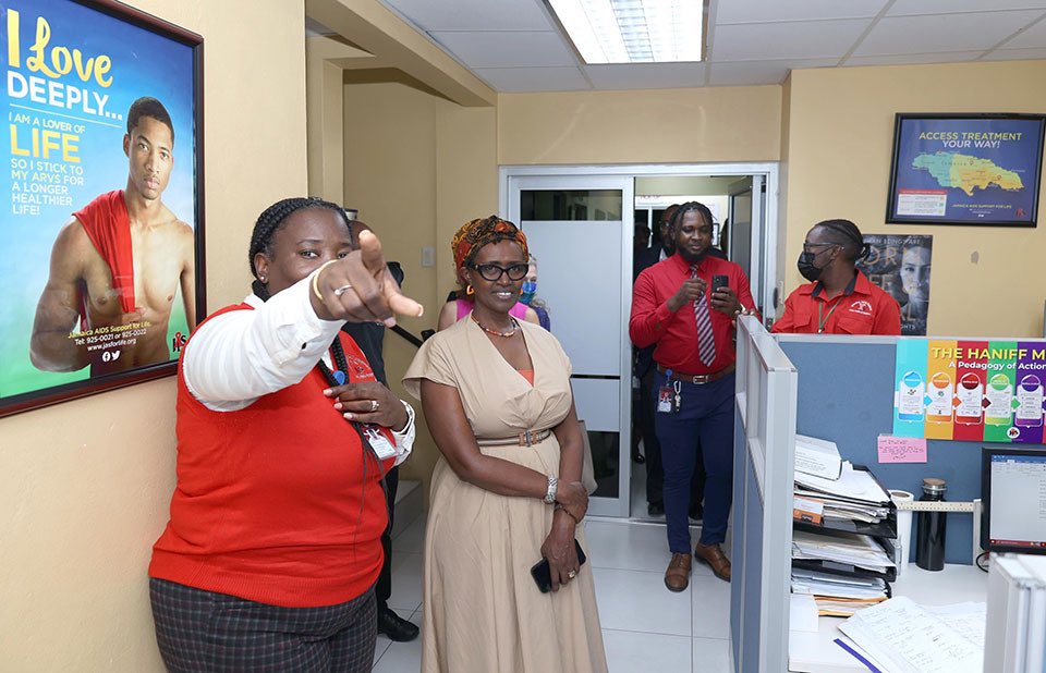 Jamaica AIDS Support for Life tweet media