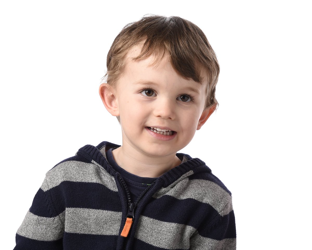 I'd heard other bereaved parents say how much it meant when people send photos they've never seen. Now I understand why. Thanks to the kind Studio One for sending us the extra shots from last year's photos. It feels like a new memory, which means the world. 💙 #grief #childloss