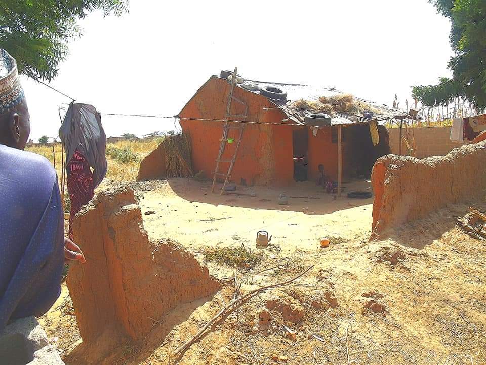 RHEMNNigeria's tweet photo. Our emergency response team conducted an outreach to Gamawa community in Bauchi state to assess the damages caused by the recent flood disaster leaving hundreds of families displaced. #FloodDisasterResponse https://t.co/33aUbqEZOn