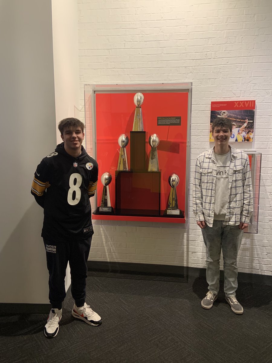 HowlandHS's tweet photo. LCE/Pep club Football Hall of Fame  Character Education Field Trip !  #ProudPastRoaringFuture https://t.co/AAI4TypqKg