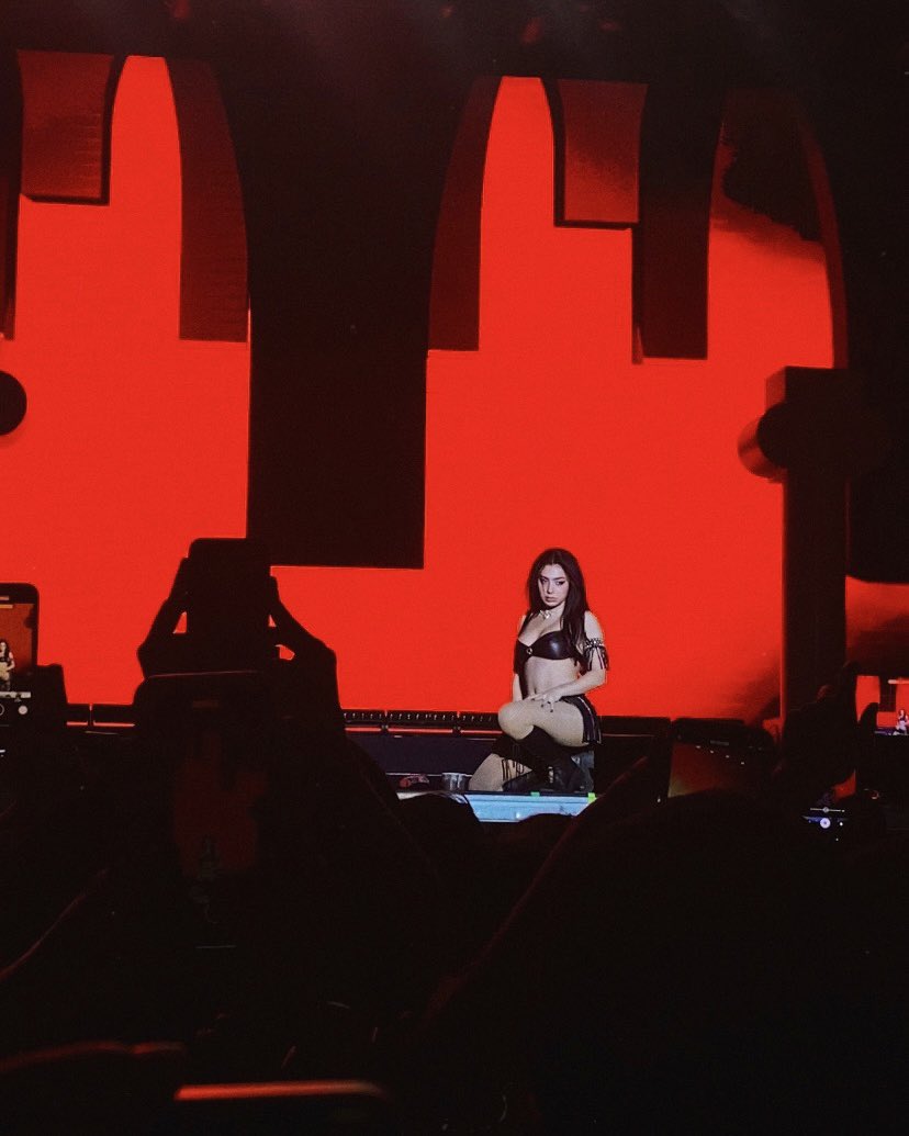 omfgianella's tweet photo. gia xcx al fin vio a charli xcx 💫💖💕 https://t.co/vIFD9fsTsW