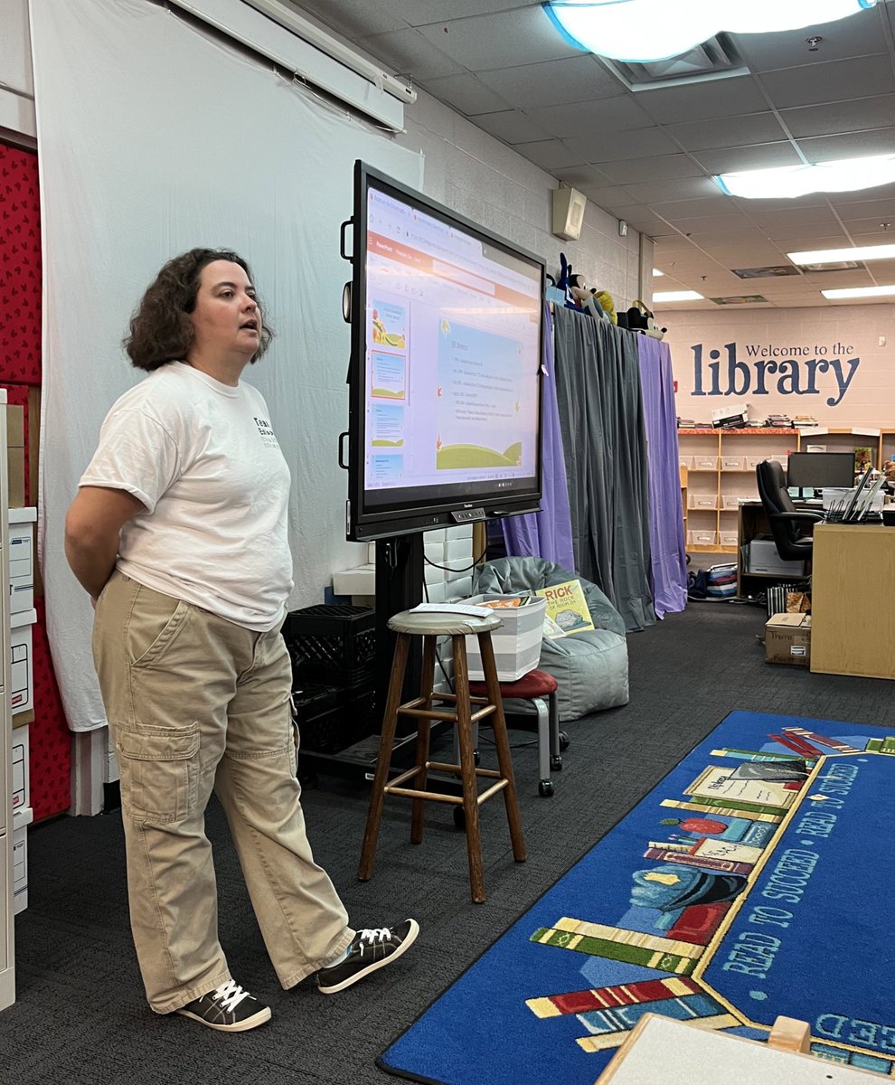 Next stop: <a href="/edisoneslib/">Jill Stevens</a>! We learned about integrating STEM into library lessons and brainstormed ways students can access library programming and materials when their days are so busy! #mnpspineapplepd #mnpslibraries
