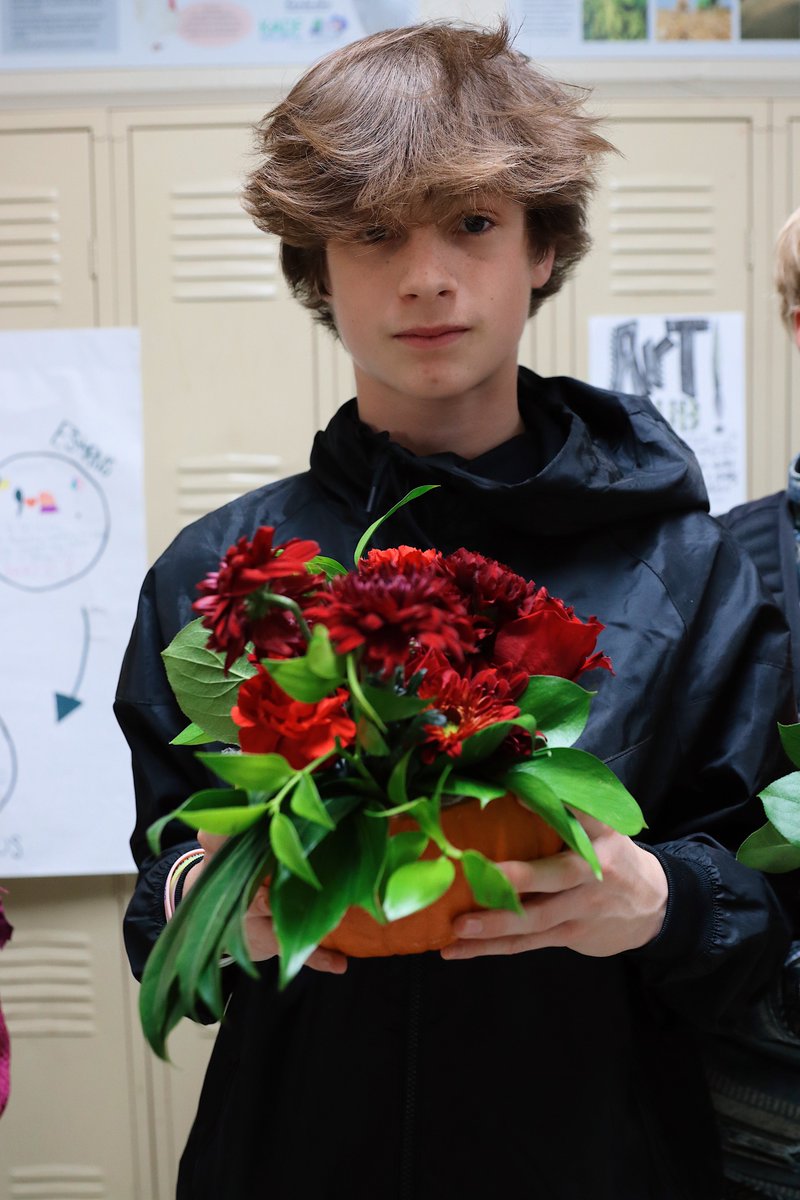 WoodfordCoPS's tweet photo. Mrs. Probst's Floral Design class made gorgeous, autumnal arrangements! These pretty blooms are nestled nicely in pumpkins and will look beautiful on Thanksgiving tables! We love that our students can get creative while learning about flowers and plants. 

#KidsWin #WCPSInfluence https://t.co/bC2rNYhxw8