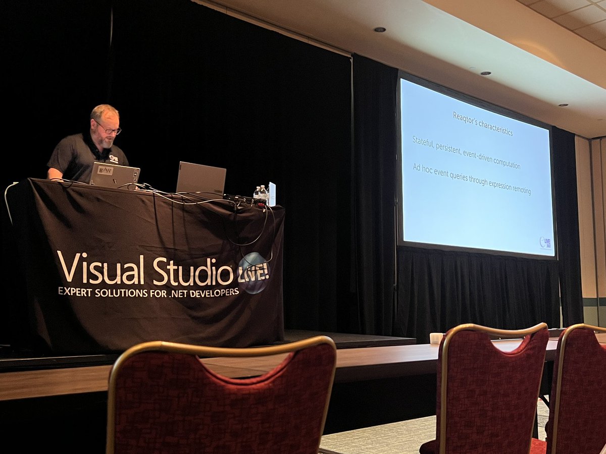 🕸🕷OakParkGirl 🕷🕸 tweet media