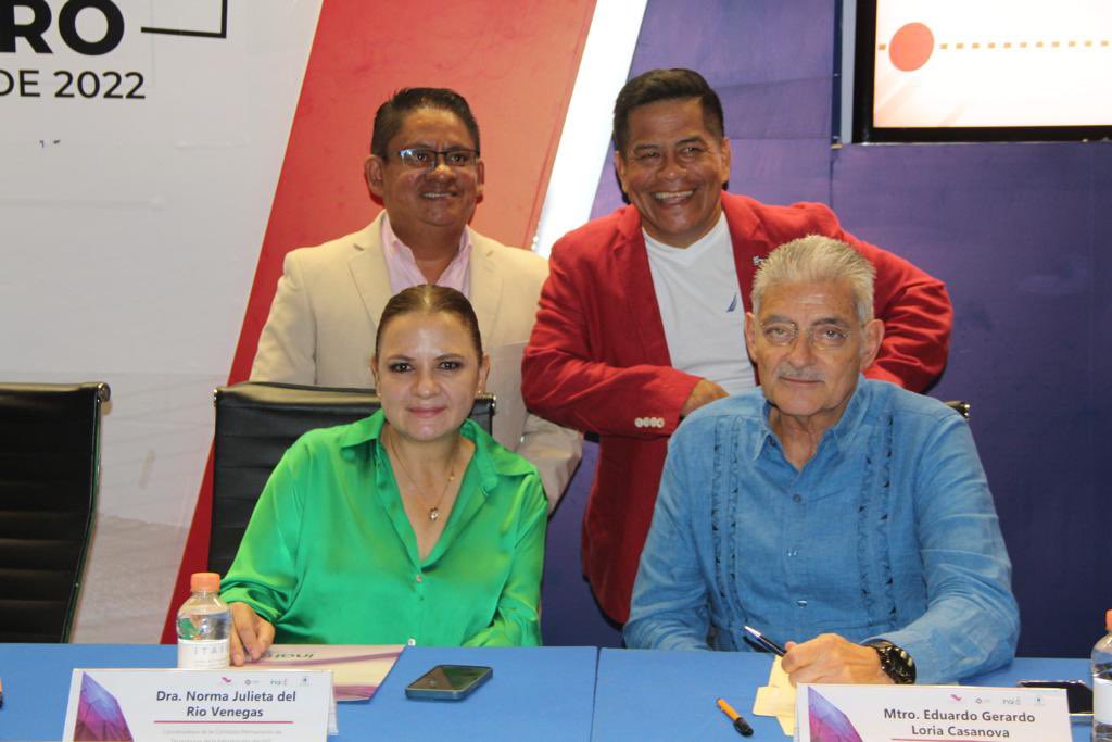 Julieta Del Río Venegas (@julietdelrio) on Twitter photo 🔍En la puesta en marcha del Sistema de Comunicación entre Órganos Garantes y Sujetos Obligados de la #PNT en Guerrero.
🔷Comisionados <a href="/RobertoNavaC_/">Roberto Nava Castro</a>, <a href="/MarcoAn90615554/">Marco Antonio Alvear Sanchez</a>, y Eduardo Gerardo Loria, Titular de la <a href="/ContraloriaGro/">Secretaría de Contraloría</a>
<a href="/ITAIGro1/">ITAIGro</a> <a href="/_IMIPE/">IMIPE</a> 🔍En la puesta en marcha del Sistema de Comunicación entre Órganos Garantes y Sujetos Obligados de la #PNT en Guerrero.
🔷Comisionados <a href="/RobertoNavaC_/">Roberto Nava Castro</a>, <a href="/MarcoAn90615554/">Marco Antonio Alvear Sanchez</a>, y Eduardo Gerardo Loria, Titular de la <a href="/ContraloriaGro/">Secretaría de Contraloría</a>
<a href="/ITAIGro1/">ITAIGro</a> <a href="/_IMIPE/">IMIPE</a>