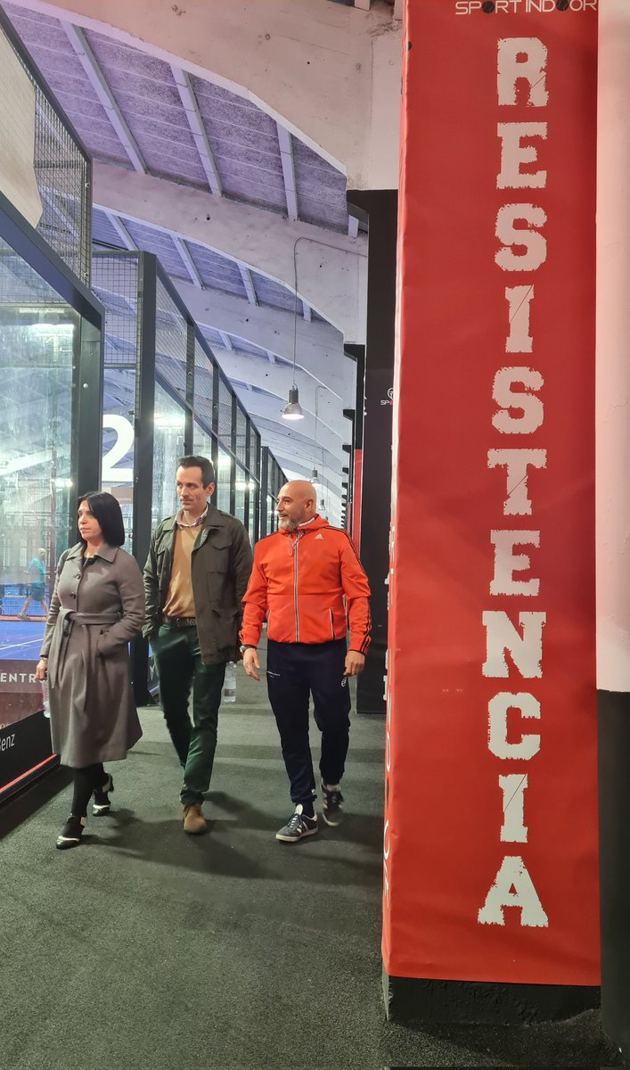 AJMesaGarrido's tweet photo. En Getafe contamos con Pádel Sport Indoor, una de las escuelas de este deporte más grandes de España y también de pádel adaptado. Fue un honor inaugurarlo hace 8 años.

Getafe está lleno de talento, iniciativa y esfuerzo que seguiremos fomentando. https://t.co/nBVdFayWbR