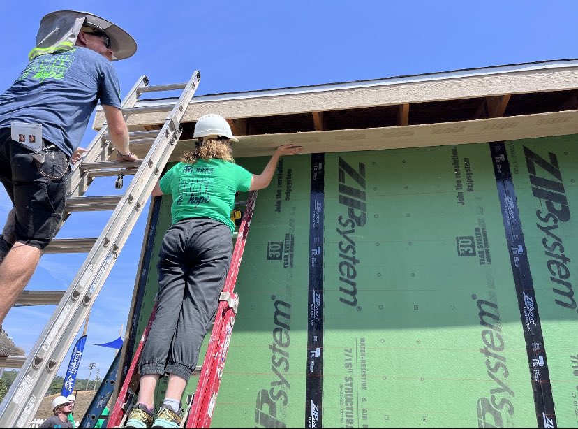 BillsForIowa's tweet photo. Enjoyed seeing the product of the house I helped build in August during its ribbon cutting ceremony today with @Habitat_org. #buildingcommunity https://t.co/iHiIp9hZD3