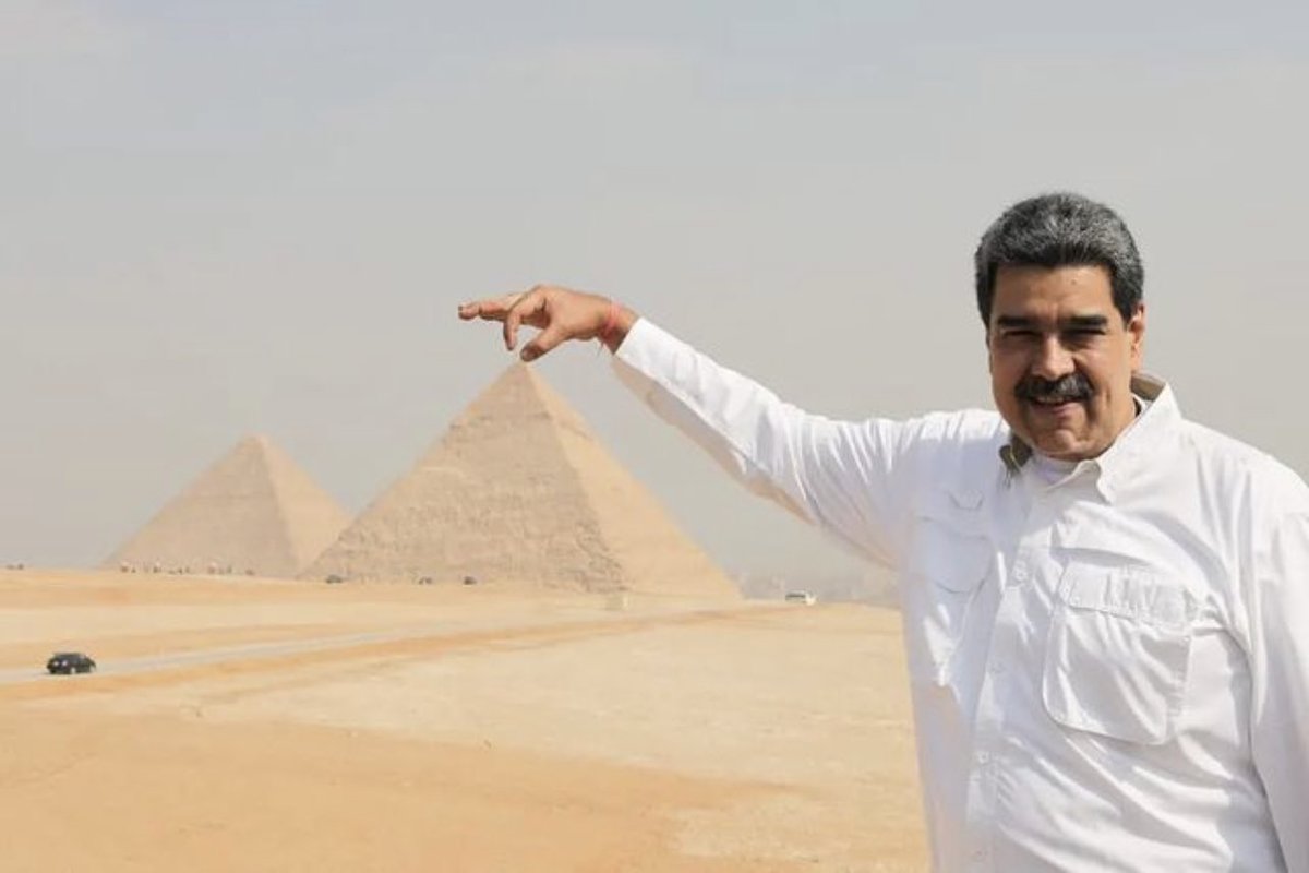 PedroKonductaz's tweet image. El presidente @NicolasMaduro está a puntico así que lo reconozcan en todo el Mundo! 😂😂😂