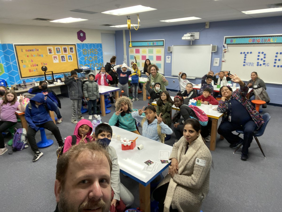 Today <a href="/RiverOaksPWCS/">River Oaks ES PWCS</a> welcomed students from @DumfriesES to the Think Big Space.  We had an amazing day of hands-on learning about the solar system, moon phases and created our own constellation viewer! <a href="/PWCSNews/">PWCS</a> <a href="/SPARKfoundation/">SPARK Foundation</a> <a href="/LDMcDade/">LaTanya D. McDade, Ed.D.</a> @KimWerle <a href="/ChildSci/">ChildrensSciCenter</a>