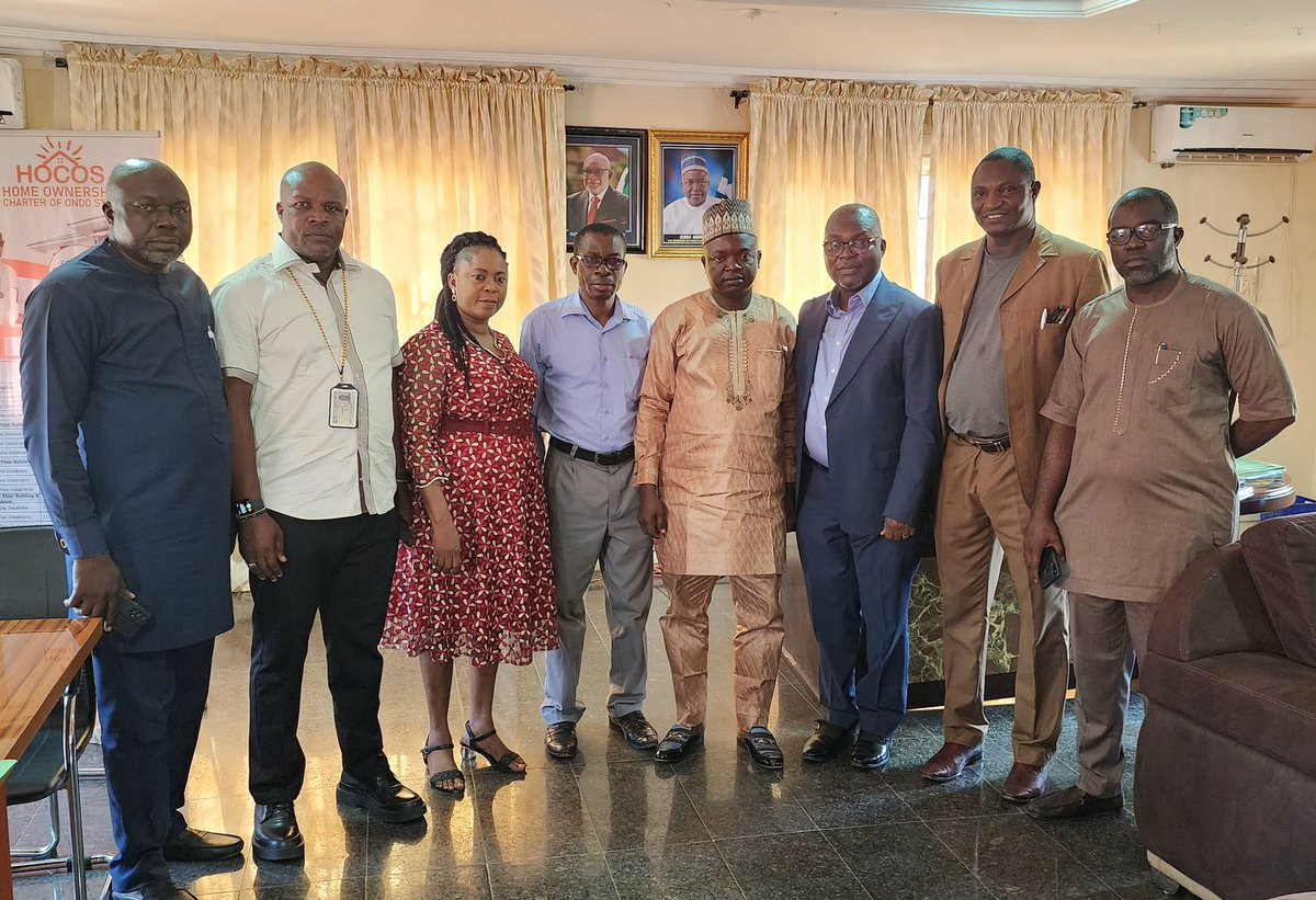 ondo_planner's tweet photo. The Hon. Commissioner, Ondo State Ministry of Physical Planning and Urban Development, Alhaji Amidu Takuro hosting Mr. Abimbola Olujide, the Senior Government Advisor, Chevron Nigeria today 15th November 2022 in Akure, Ondo State. – at Akure, Ondo State https://t.co/1gfhInux7O