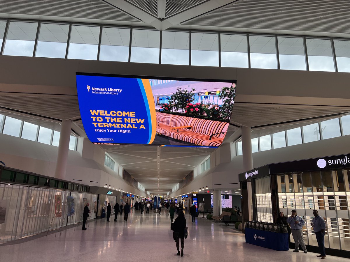 When the New Terminal A in EWR will officially open for UA operations it will be a game changer for our customers and team members. Absolutely gorgeous. Congrats to the Port &amp; our CRE and EWR teams 🙌👍