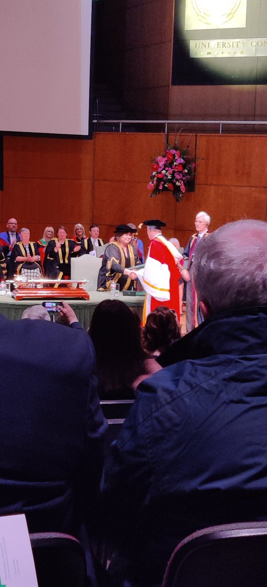 ballerina2193's tweet photo. What a privilege to have witnessed such a historic event. @LimerickCLG Senior Hurling Manager John Kiely awarded an #HonoraryDoctorate by @UL. Congrats Dr. Kiely 💚 Beautiful words also said about Dr. @PhelanVicky 💚 @bearperky @ClaughaunCLG @ULimsport https://t.co/m4BSNf9jBU