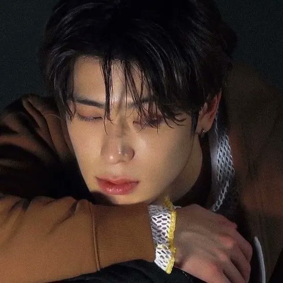 hourlyjaeh's tweet photo. #JAEHYUN #재현 #NCT재현 #ジェヒョン https://t.co/ILLhRJbhin