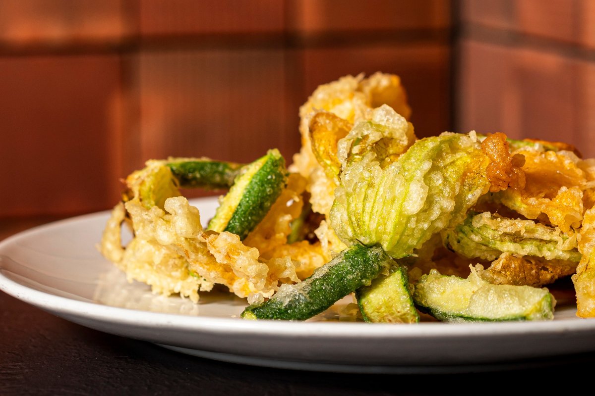 A todos nos ha pasado. Tienes que hacer un regalo y no sabes qué 🎁
¿Te gustaría invitar a alguien a que disfrute de la propuesta de Central Bar?
Pues ya puedes y además, la cantidad del bono regalo es personalizable. 
CÓMPRALO AQUÍ: covermanager.com/eco/buy_produc…