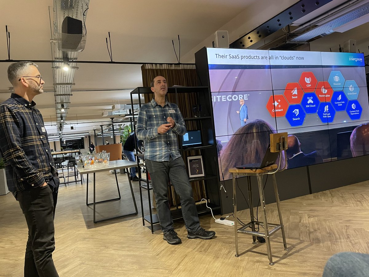 billyjava's tweet photo. .@jermdavis and @dh_analytics catching everyone up on what they learned at Sitecore Symposium at tonights SUG at @DeptAgency. There was A LOT of new stuff this year #SitecoreSYM #Sitecore #SUGMan https://t.co/I4BQL46mkF
