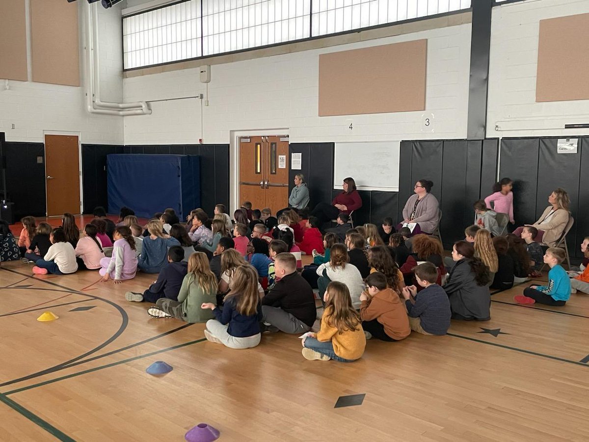 3rd graders at Pinewood got a special treat and learned about the weather from Chief Meteorologist Steve LaPointe! <a href="/MohonCSD/">MohonCSD</a>  #Pinewoodproud #mohonproud