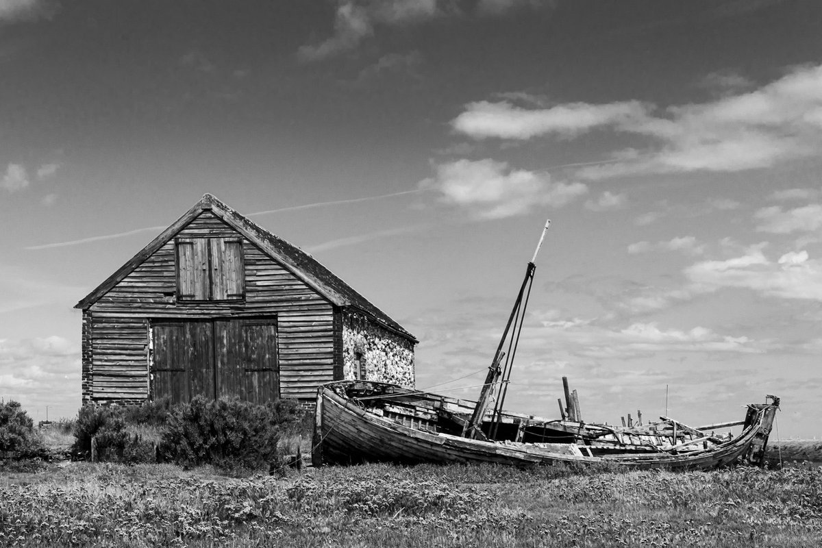 "Zaman içinde mutlu anlar da acıya dönüşebiliyordu ...."

Gece Yarısı Kütüphanesi, 
Matt Haig