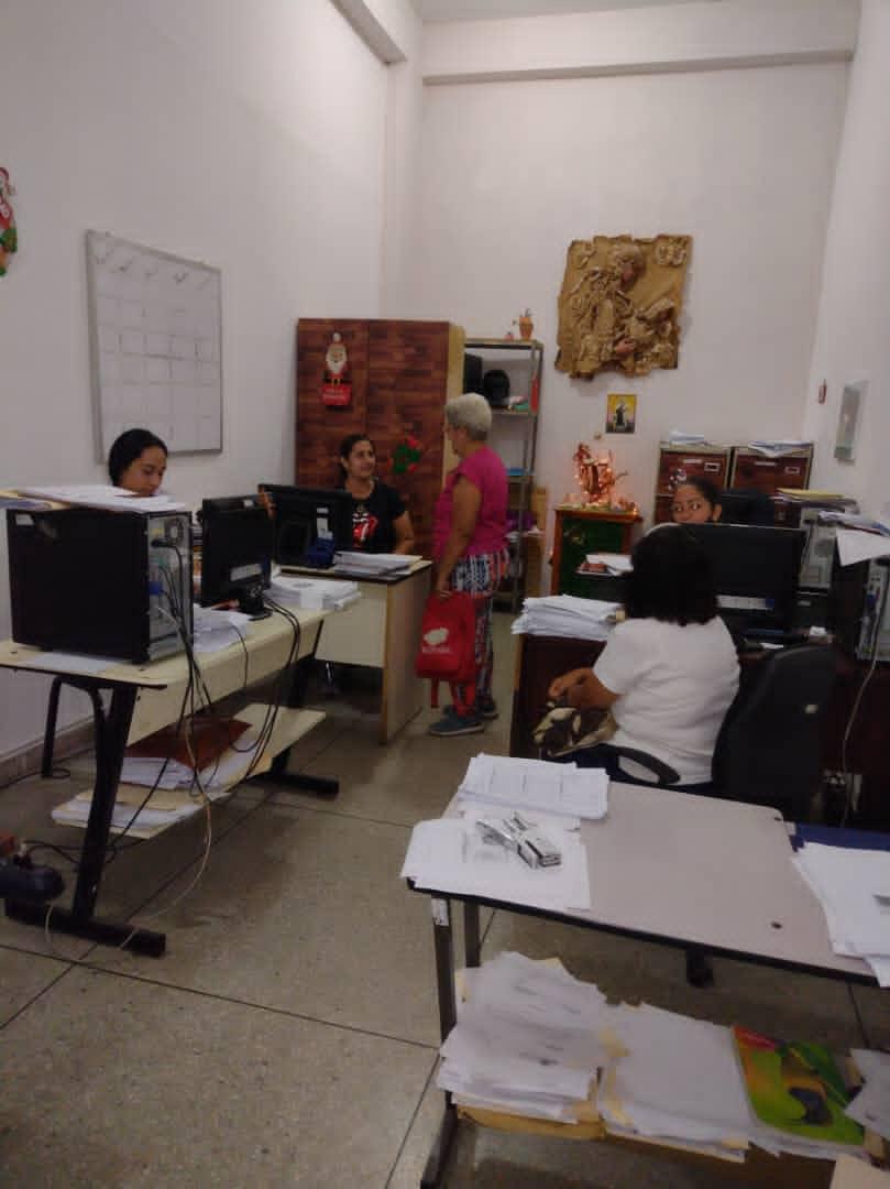 #15nov || La División de Gestión Interna continúa con la atención a los trabajadores dependientes del @MPPEducacion a través de las coordinaciones de Asesoría Jurídica, Atención Ciudadana y Seguro Social, brindando orientación de forma certera.

<a href="/Gerardo4fPsuv/">Gerardo Márquez</a> <a href="/_LaAvanzadora/">Yelitze Santaella</a>