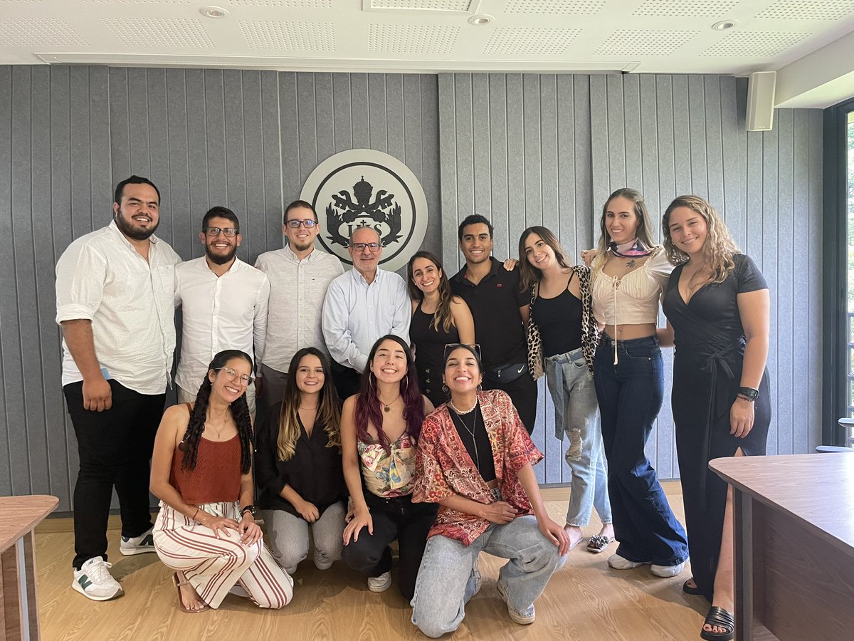 RectorJaveCali's tweet photo. Proyecto SOROCA impulsado por egresados Javerianos y de otras universidades que impactan en la transformación de la Juventud Caleña. Una obra que llena de orgullo a la @javerianacali y que apoyamos con mucho cariño https://t.co/eD7yG53q0T