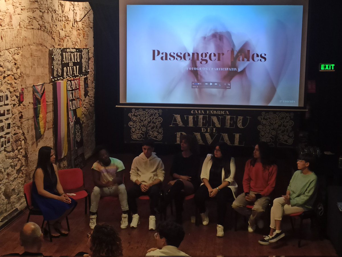 espaiQWERTY's tweet photo. Comencem amb les activitats de la setmana #BcnQueer al @AteneudelRaval, amb la presentació de la 1a edició de l'exposició fotogràfica "Passenger Tales" coordinada per @Nuria_Fotografa on persones migrades demandants d'asil presenten les seves vivències per mediació fotogràfica https://t.co/Oj0xqs1ttR