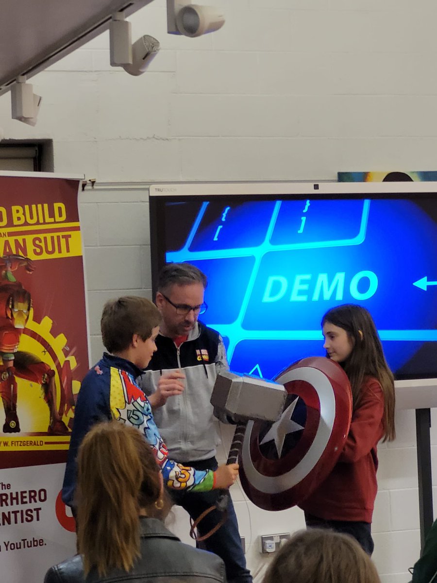 ListonMaeve's tweet photo. Packed Nenagh @TippLib this evening for @BarryWScience for @ScienceTipp @ScienceWeek organised by @MICLimerick @MICSTEMCrAFT @MICEducationFac #superheroscience @EleanorWalsh2 @TrishLynch3 https://t.co/3aJa7X8PXL