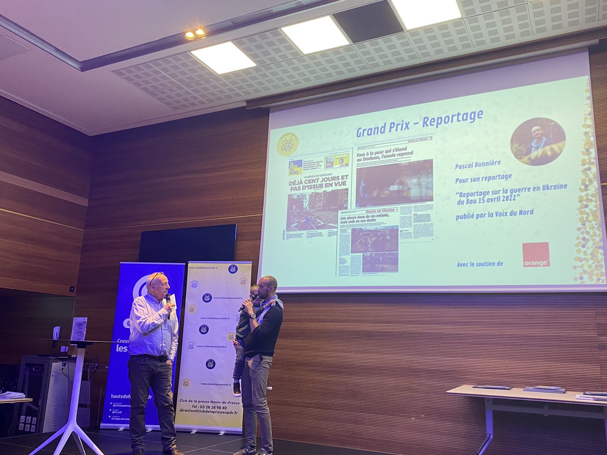 Grand Prix Reportage du <a href="/ClubPresseHDF/">Club Presse HDF</a> attribué à notre collègue <a href="/BonnierePascal/">BONNIERE Pascal</a> pour son reportage en Ukraine avec Éric Dussart. Bravo pour ce prix tellement mérité. Talentueux photographe, collègue bienveillant et journaliste impliqué à <a href="/lavoixdunord/">La Voix du Nord</a>, Pascal nous est précieux