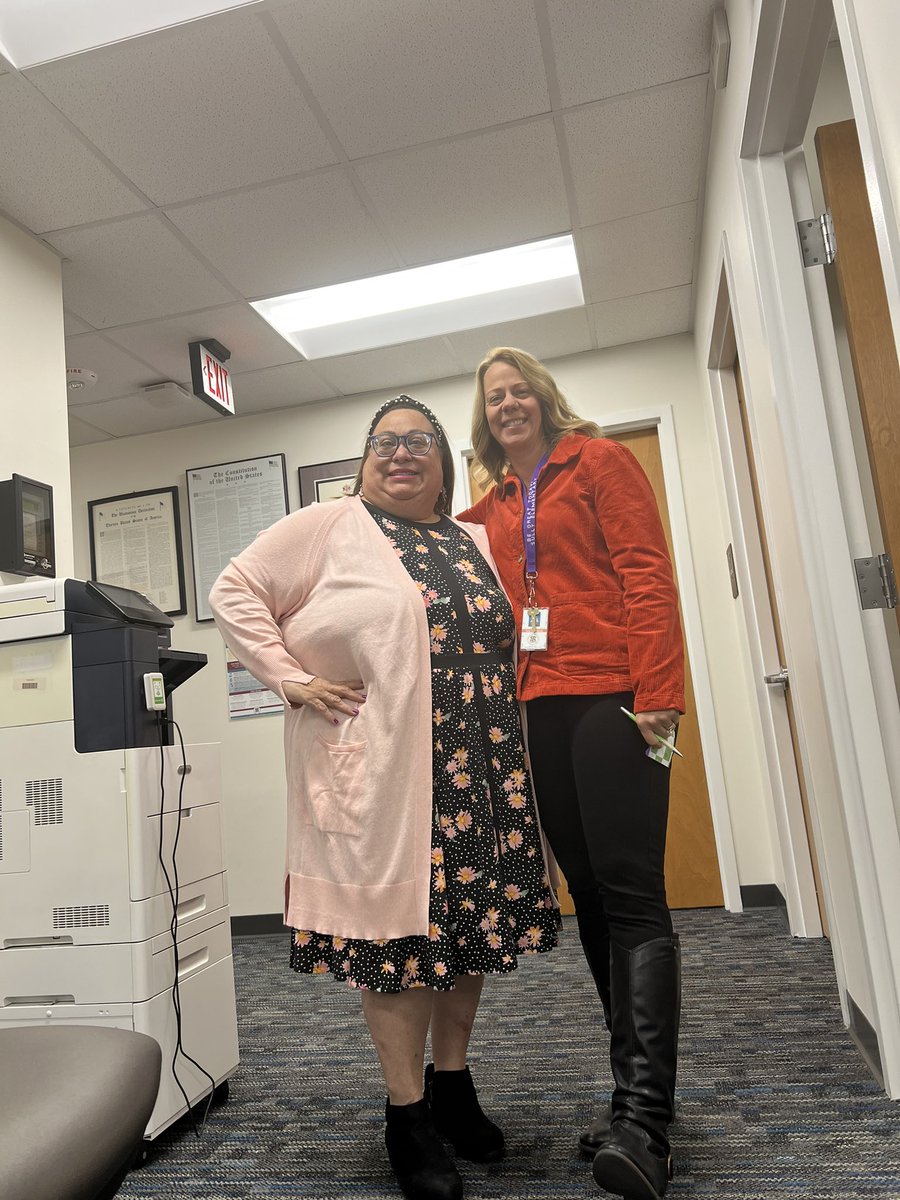BelindaMCermola's tweet photo. #FashionistaTuesday @SullyES_LCPS was a success ππΌ today! Thanks to @LCPS_Mayer who sent out a reminder and all the wonderful staff that came looking like a boss. @LCPSOfficial #SullyRocks https://t.co/2waP876mhy