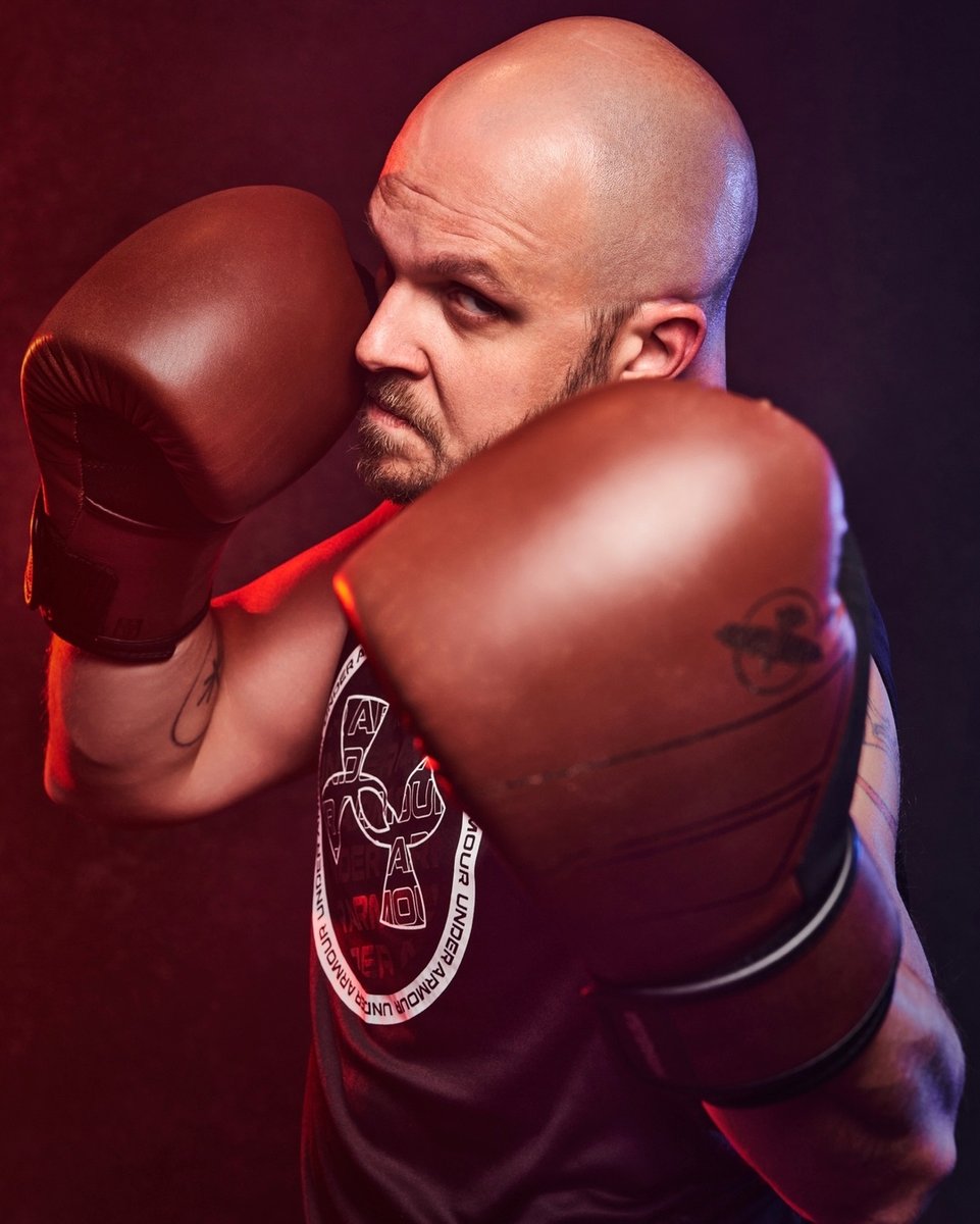 JRoepkePhoto's tweet photo. We don't do boring portraits.  We encourage you to bring your personality into our art, so your photos tell the story of who YOU are.  #boxer #boxing #portraits #personality #nashvilleportraitphotographer https://t.co/eVOdbuFMev