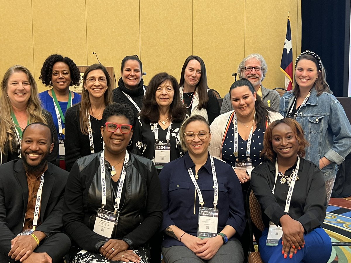 💙🍊 @PRSAOrlando #PRSAICON2022 

<a href="/stefmacfarlane/">Stefanie Macfarlane</a> <a href="/jamiefloer/">jamiefloer</a> <a href="/KenaLewis/">Kena Lewis</a> <a href="/MicheleLPlant/">Michele Plant</a> <a href="/BernadetteDavis/">Bernadette A. Davis</a> <a href="/Vero_Vuela/">Verónica</a> <a href="/Gatrgal/">Christina Morton</a> <a href="/thesuperflynerd/">Jaylen Christie</a> <a href="/fsutoby/">Toby Srebnik (he/him)</a>