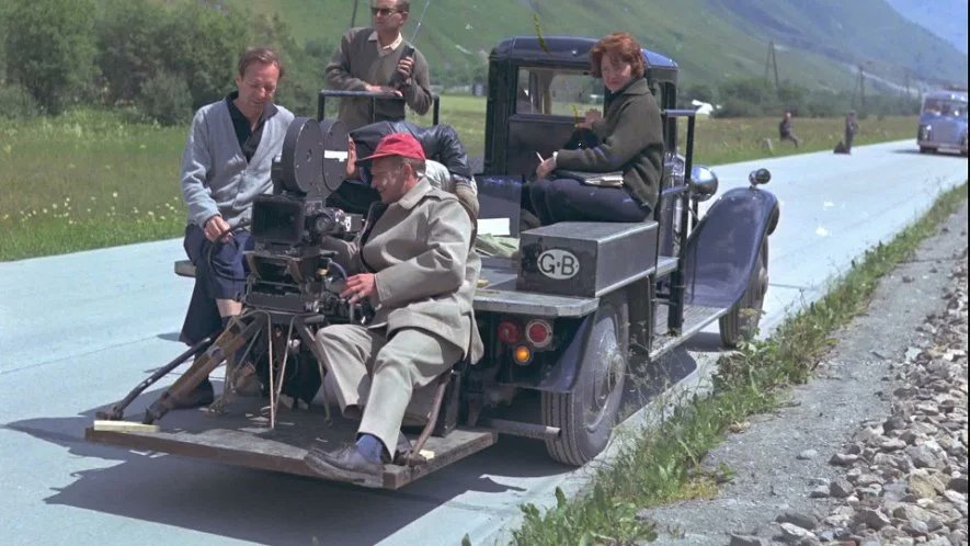BritishAutoChan's tweet photo. Rolls Royce based camera car used to film Goldfinger in 1964.
Photo taken just outside Andermatt, Switzerland. The chase was on the Furka Pass where there is now a spot known as the Goldfinger curve. #JamesBond #RollsRoyce https://t.co/xV858Iksho