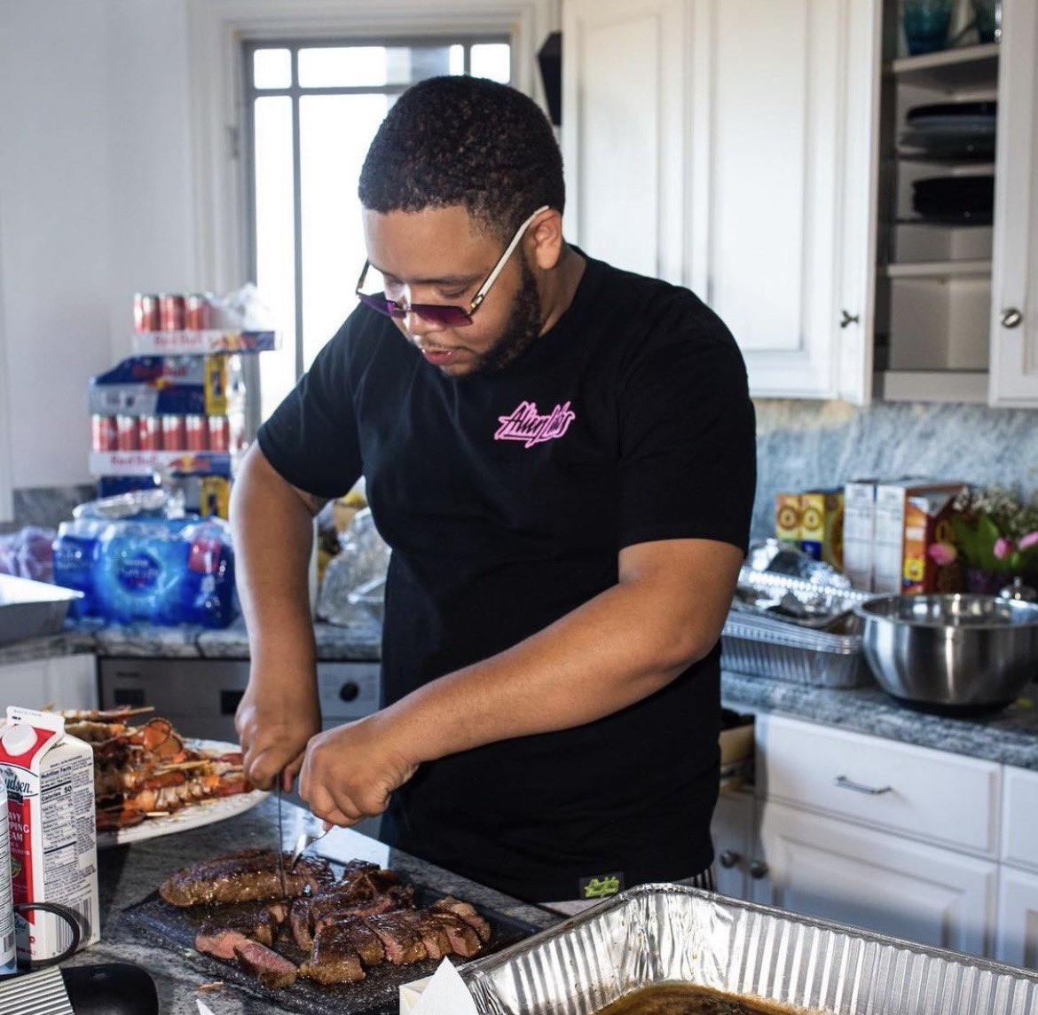 jessethechef's tweet image. We are heartbroken to inform you that on the morning of November 15th we lost our brother Jesse The Chef unexpectedly. A loving son, devoted boyfriend, successful entrepreneur, but maybe most importantly, a true friend to so many, his loss will be felt forever. (1/2)