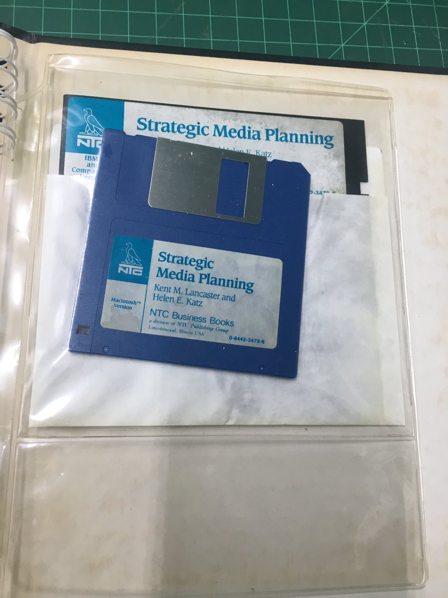 RetroTechMuseum's tweet photo. Strategic Media Planning (1989)

This is a hard cover book, with both 5.25 (IBM) and 3.5 (Macintosh) floppies.

The #software on the #floppies contain 4 #programs to interact with the data to make #publishing goals, budgets, plans and evaluation of results.

#advertising #vintage https://t.co/YbvFPSYqAB
