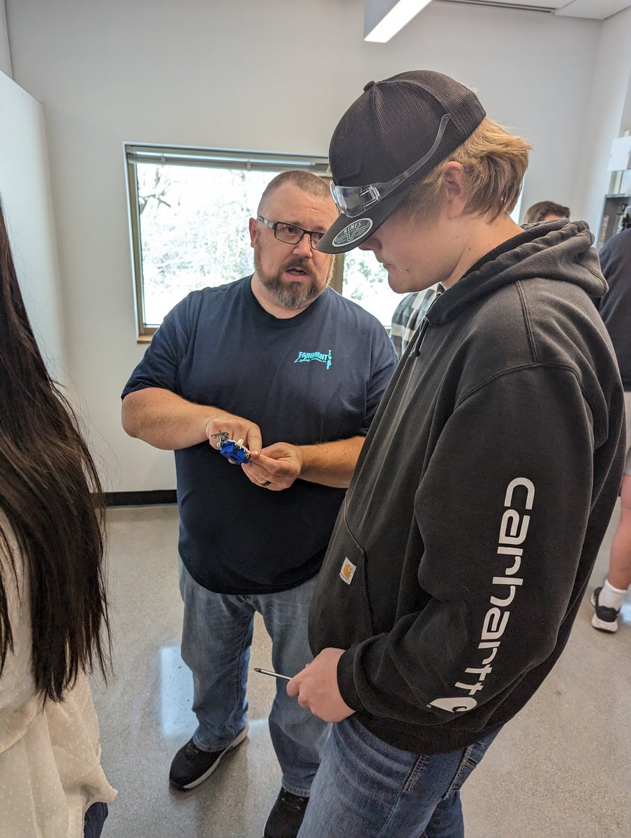 DarellButcher's tweet photo. Final stop of Tour of the Trades - DSM Electrical Apprenticeship. #1SEP #SEPHS https://t.co/kCcCjuUZfr