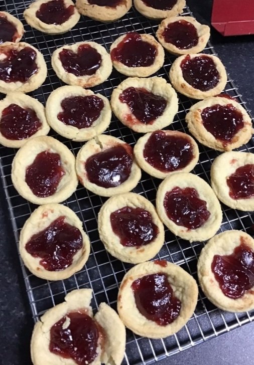 dean_primary's tweet image. Reception have enjoyed being pastry chefs this week as part of their Jobs Topic and @MasterChefUK week in D&amp;amp;T. They all baked 3 jam tarts each, just like the ones Thelma Three took in @ten_town who they learned about in maths. Lots of sticky fun! #mathsweek2022