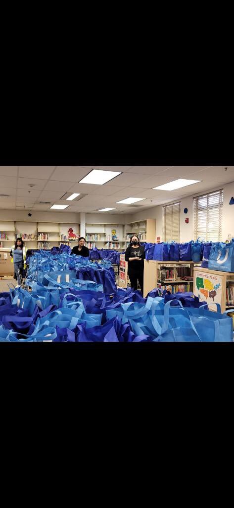 PanoramaCityES's tweet photo. Thanks to our partnership with the Porter Ranch YMCA, 100 of our families will have a wonderful Thanksgiving meal!! They donated canned goods and a gift card for groceries at Smart &amp; Final! 🦃🍁#GratitudeTuesday #TeamPCES #KINDNESSMATTERS @LASchoolsNW @Kelly4LASchools @LAUSDSup https://t.co/9PbOaH6tHi