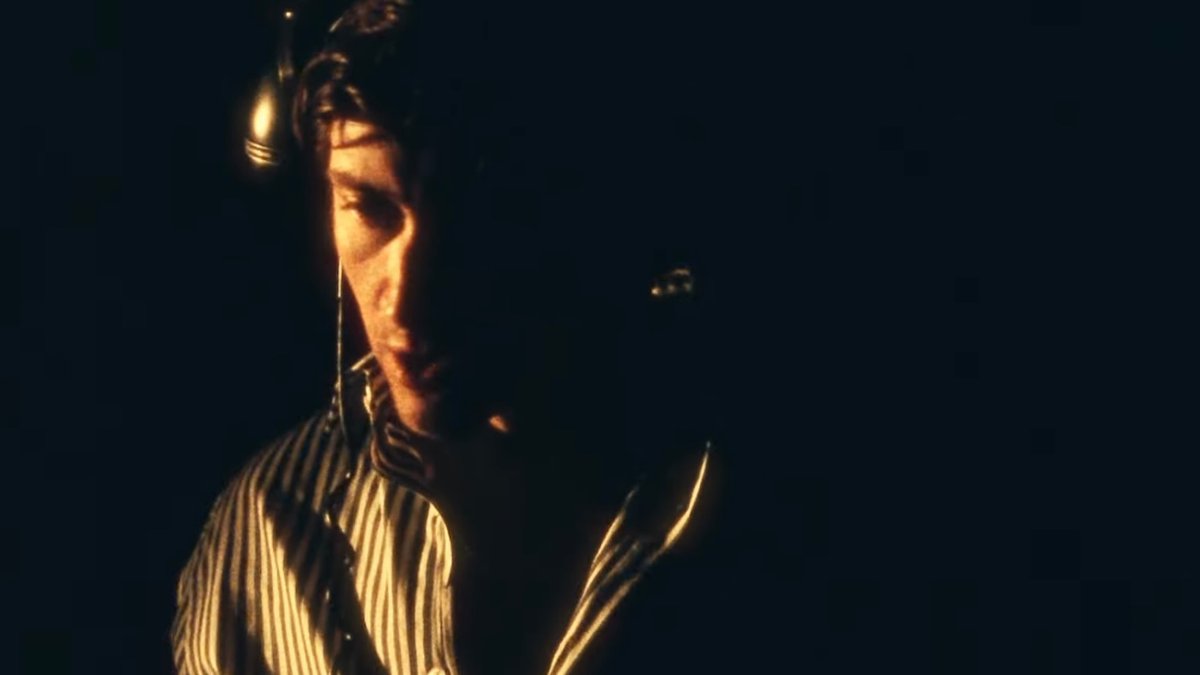 alexthourly's tweet photo. ‘there’d better be a mirrorball’ by arctic monkeys is officially a #GRAMMYs nominated song! https://t.co/dE18RuTk7x