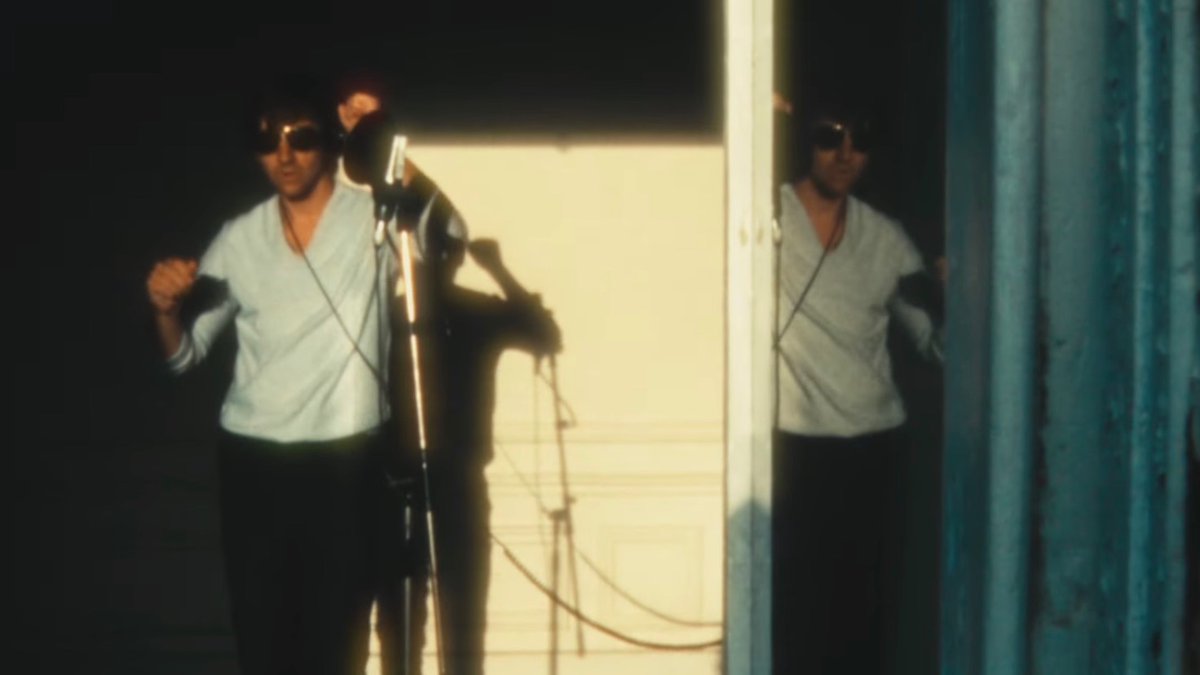 alexthourly's tweet photo. ‘there’d better be a mirrorball’ by arctic monkeys is officially a #GRAMMYs nominated song! https://t.co/dE18RuTk7x