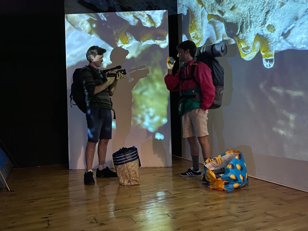 🙌 Avui, hem estat amb els residents de la Fabra i Coats: Fàbrica de Creació, <a href="/Lluisarruga/">Lluís Arruga</a> i @bielmontorof que ens han presentat el seu projecte "Mansuet". 

Obrim fil! 🧵