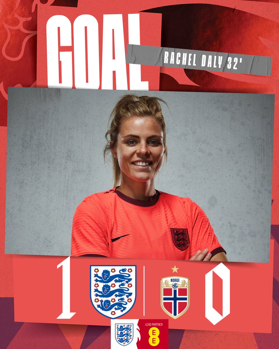 Lionesses's tweet photo. A beautiful goal! 💪

@RachelDaly3 heads home a perfect cross from @Chloe_Kelly98. https://t.co/L2YbdmfVuO
