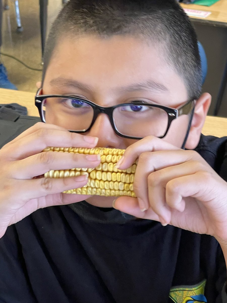 JPlascencia4th's tweet photo. Great presentation from the Cook County Farm Bureau. The kids were amazed and learned so much. 🌽#d84ontrack https://t.co/b0QKTZkFO3