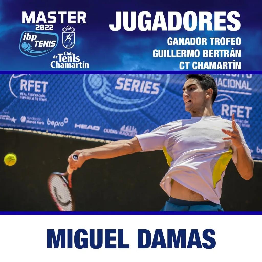 tenischamartin's tweet photo. 🏆 Hemos entregado una WC para el Master a los campeones Miguel Damas y Sofía Serrano y a dos jugadores, Laura Tapiador y Rafa Jodar, por su trayectoria deportiva durante esta temporada como agradecimiento por el compromiso adquirido con los equipos juveniles del Club. #CTCH https://t.co/MSZ0eQuWv0