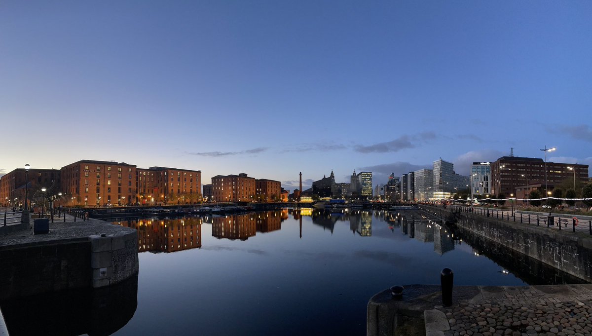 Lovely evening in Liverpool, good to be back in the home of the greatest football team in the world 😀 #LFC Looking forward to a productive couple of days at #SmartFactoryExpo #DigiMfgWk