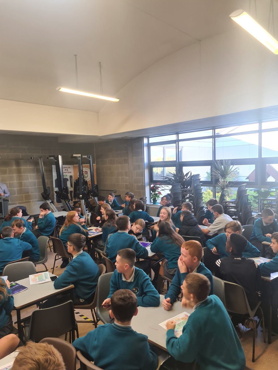 HartstownCS's tweet photo. There was fierce competition amongst our first years today for their science quiz with Mr.Kerr #ScienceWeek2022 https://t.co/xLcAniZuBa