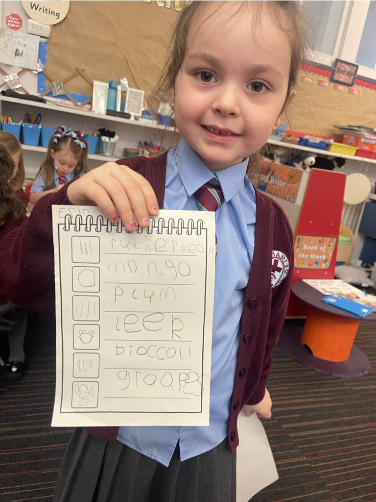 StCharlesGla's tweet photo. Today at the #WritingArea Primary 1 were learning to write a list. They will be learning a range of different writing styles to help them develop skills for life. #FunctionalWriting #LearningThroughtPlay @PPGlasgow https://t.co/KqpfGIa3Ib