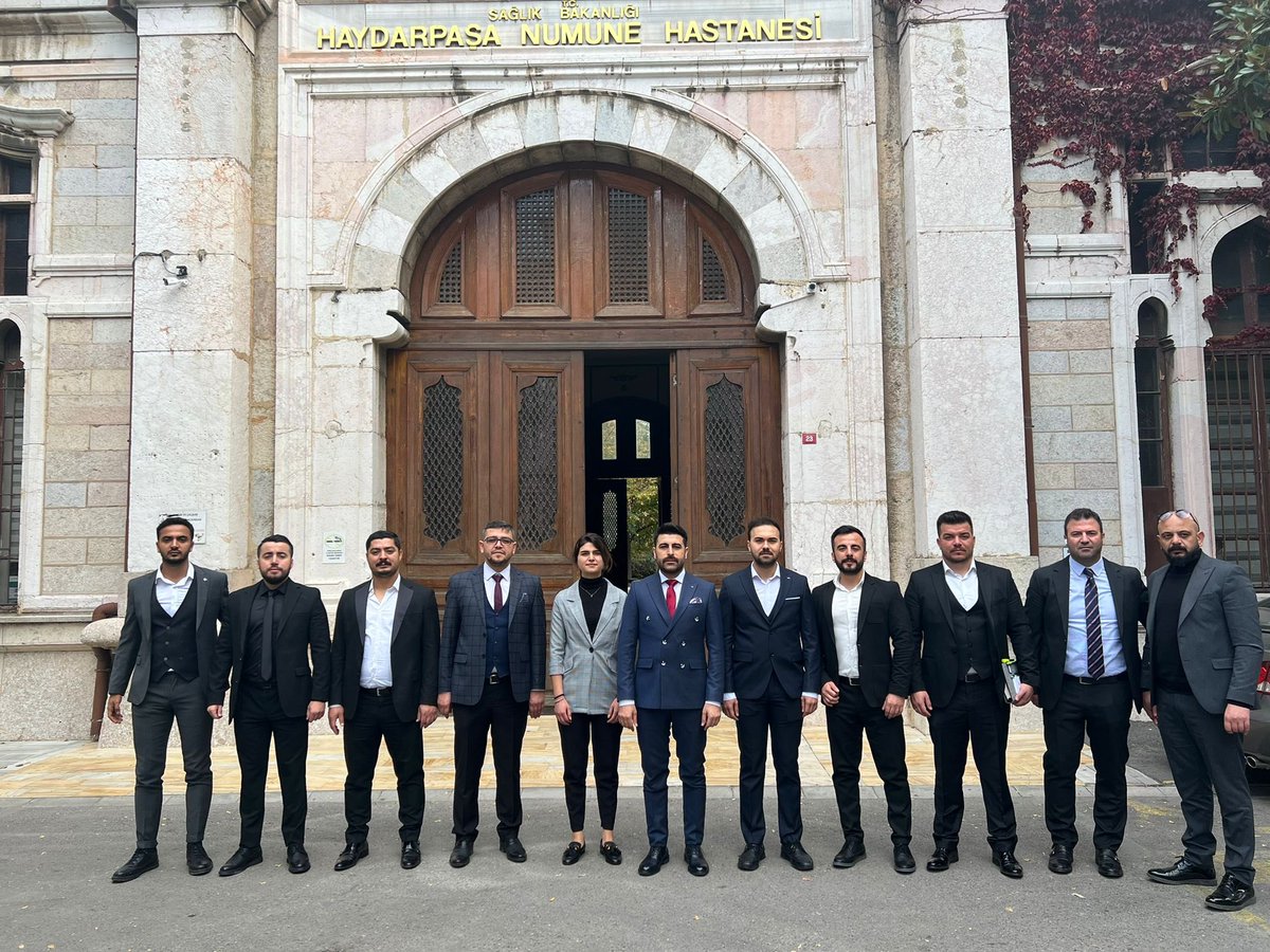 Arifcmgz's tweet photo. İSTANBULDAYIZ!

Sahada yaşanılan sorunları ve çözümlenmesi gereken meseleleri dinlemek üzere tam kadro Türkiyemizin kalbi İstanbuldayız.
Artık meslektaşlarımız yalnız değiller. https://t.co/Wb4ObUZlLy