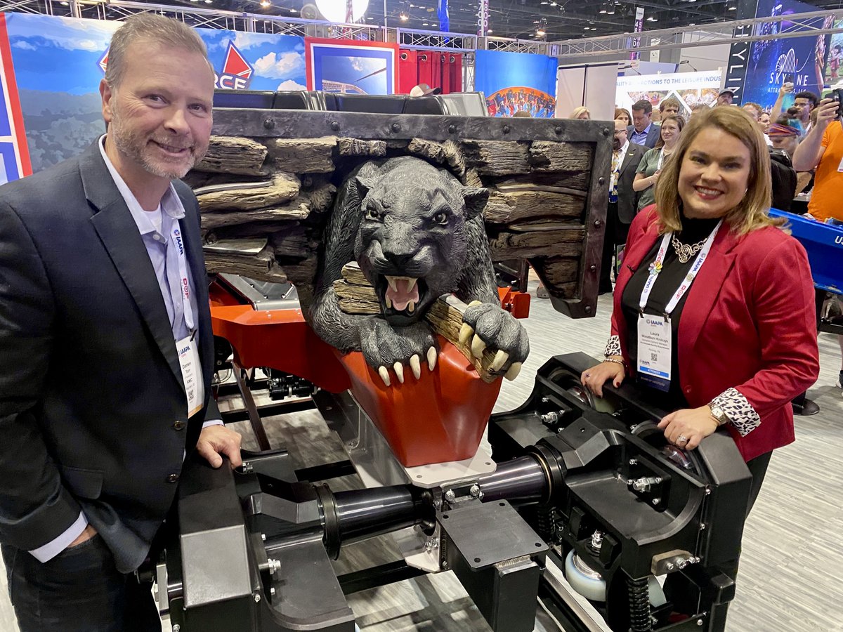 Hersheypark's tweet photo. Today at @IAAPAHQ Expo, #Hersheypark and @RockyMtnConst shared a design first for Hersheypark - the custom-themed train for our all-new Wildcat's Revenge hybrid coaster opening summer 2023. #IAAPAExpos #WildcatsRevenge 
Check it out: https://t.co/nbUFAev7js https://t.co/6BrD17Ezpi