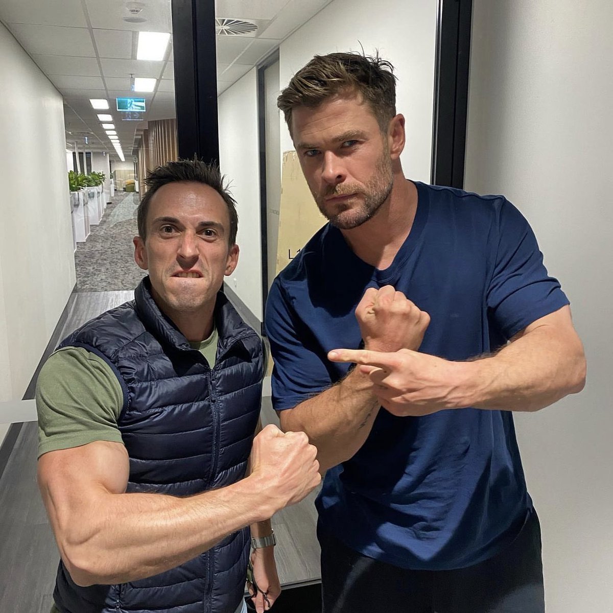 drmiketodorovic's tweet photo. Today (Nov 16th) ‘Limitless’ is available on @DisneyPlus
Myself, along with @DrBartox and @Justaguy_inOz were the scientists behind the scenes working with @chrishemsworth on the ‘Stress’ 😬 episode.
We had a blast! And Chris is a machine! 💪🏼 😎
@Griffith_Uni #MedEd #MedTwitter https://t.co/frAaRGoVeT