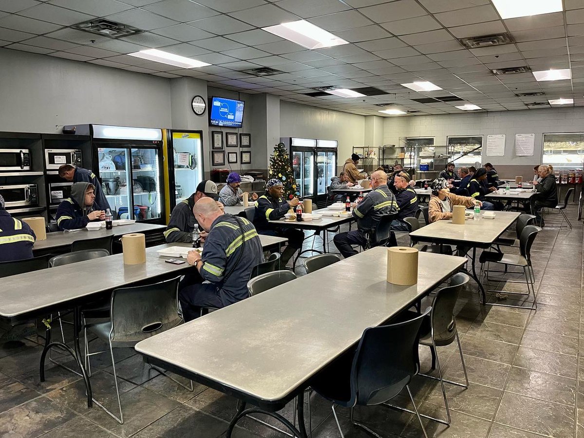 AudubonMetals's tweet photo. Today our management team served Thanksgiving lunch to our employees. We are so thankful for the hard work everyone puts in year round! 

Special thank you to Up in Smoke BBQ for catering this delicious meal. https://t.co/DMLcQIcvKu